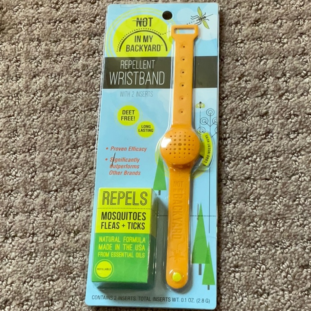 🌷NOT IN MY BACKYARD REPELLENT WRISTBAND WITH 2 INSERTS NWT